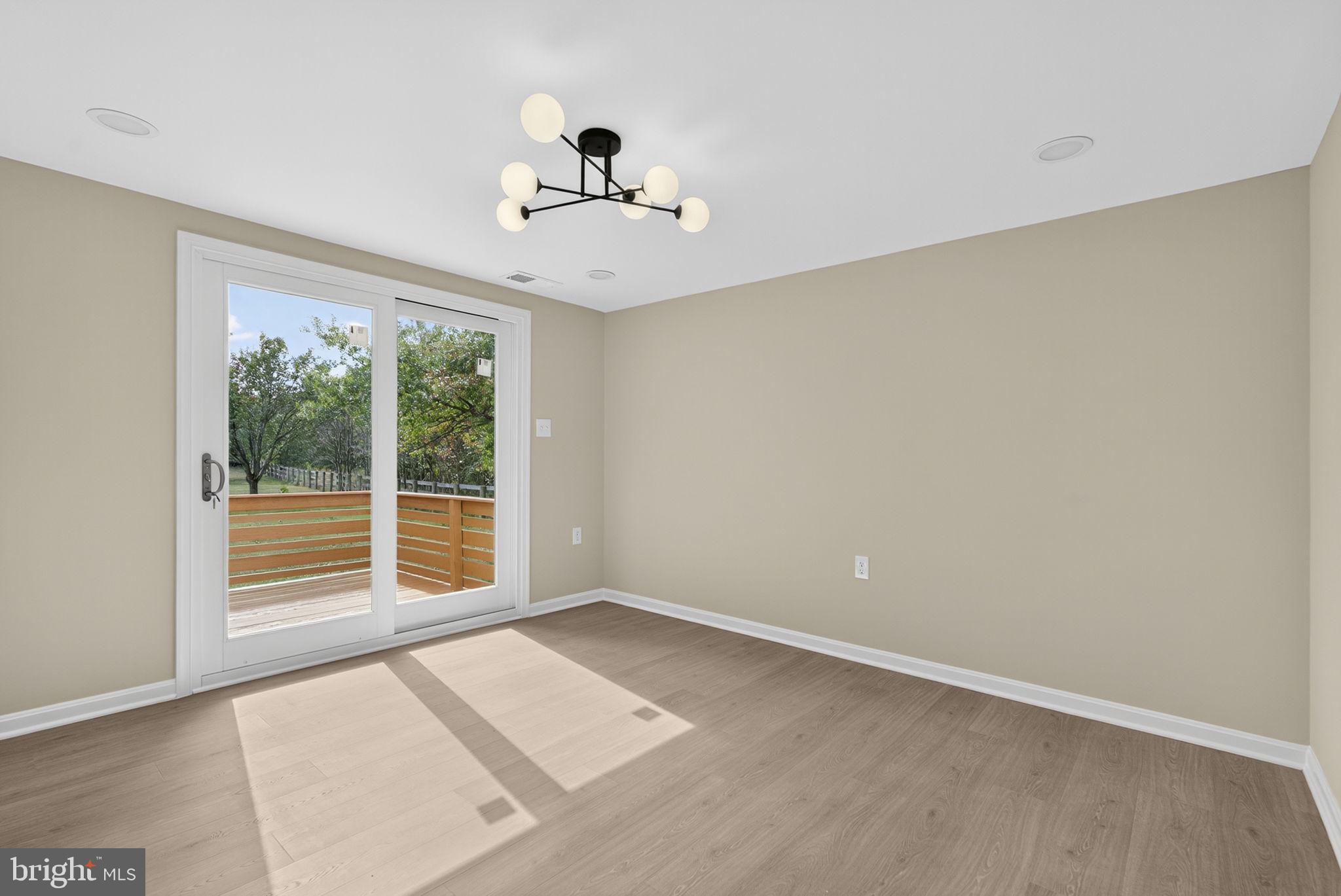 ALBIN VILLAGE - Residential