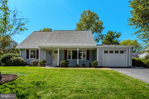 Photo of 4106 Marble Lane, FAIRFAX, VA 22033 (MLS # VAFX2339198)