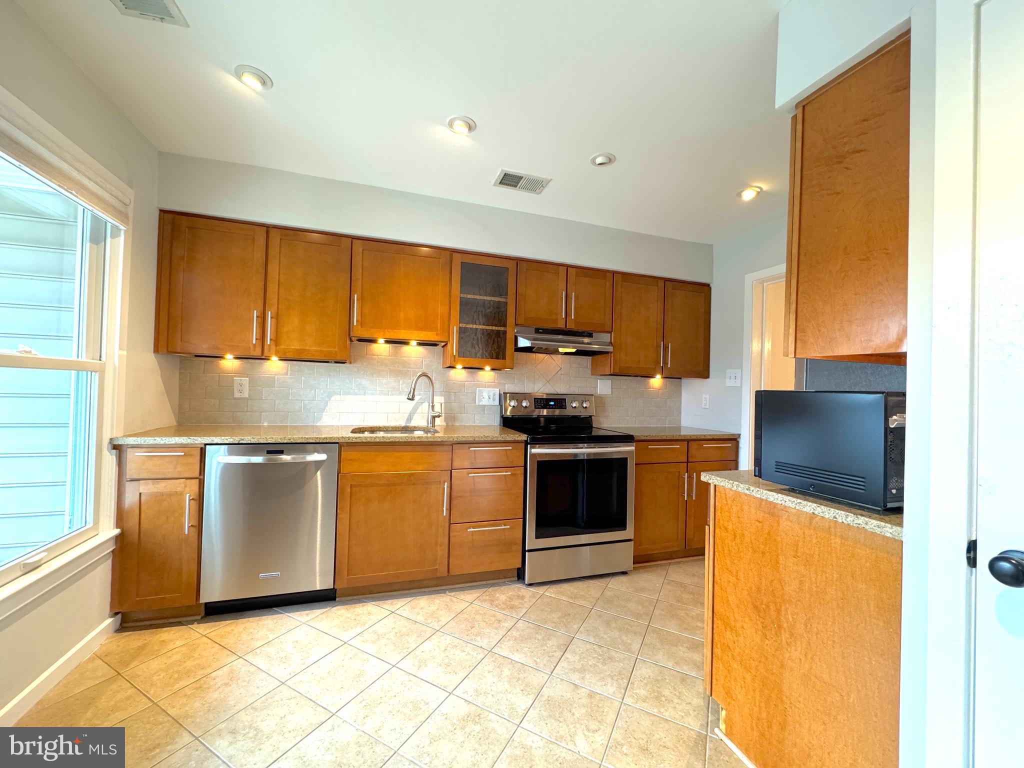 DEL RAY - Residential Lease