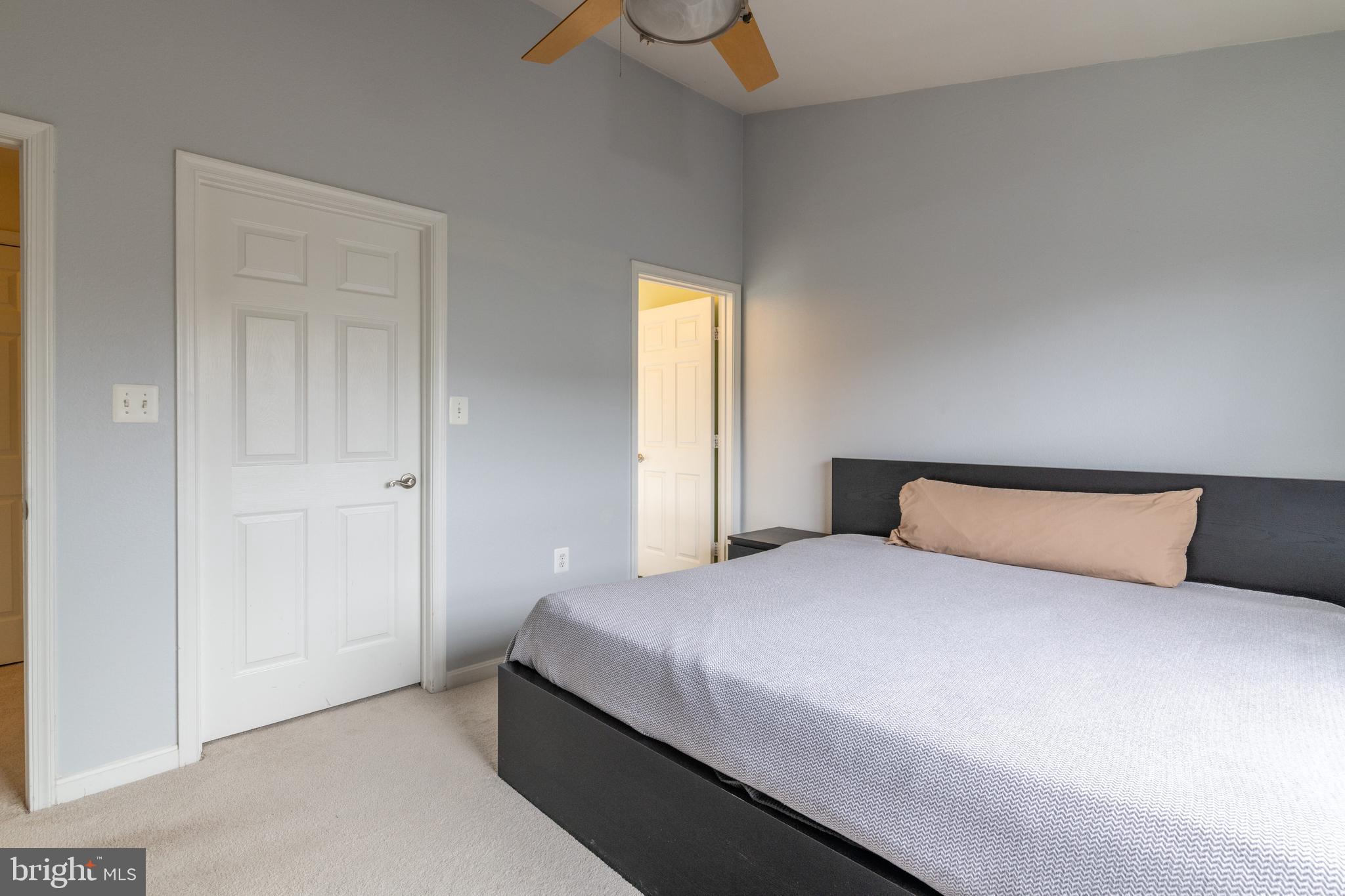 FOX MILL STATION - Residential