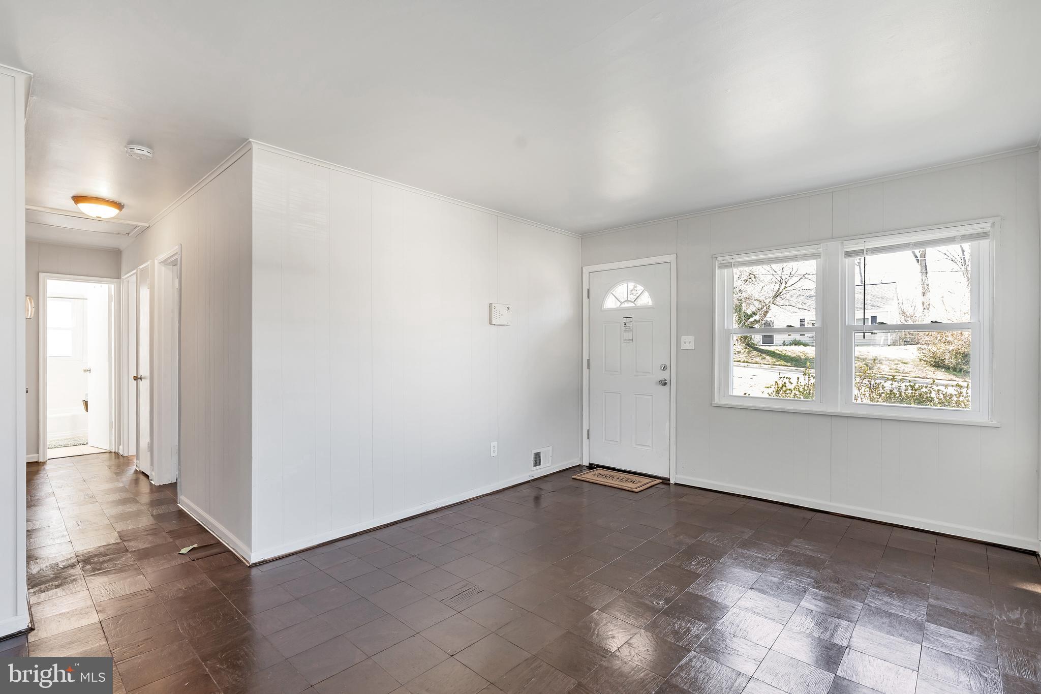 PIMMIT HILLS - Residential Lease