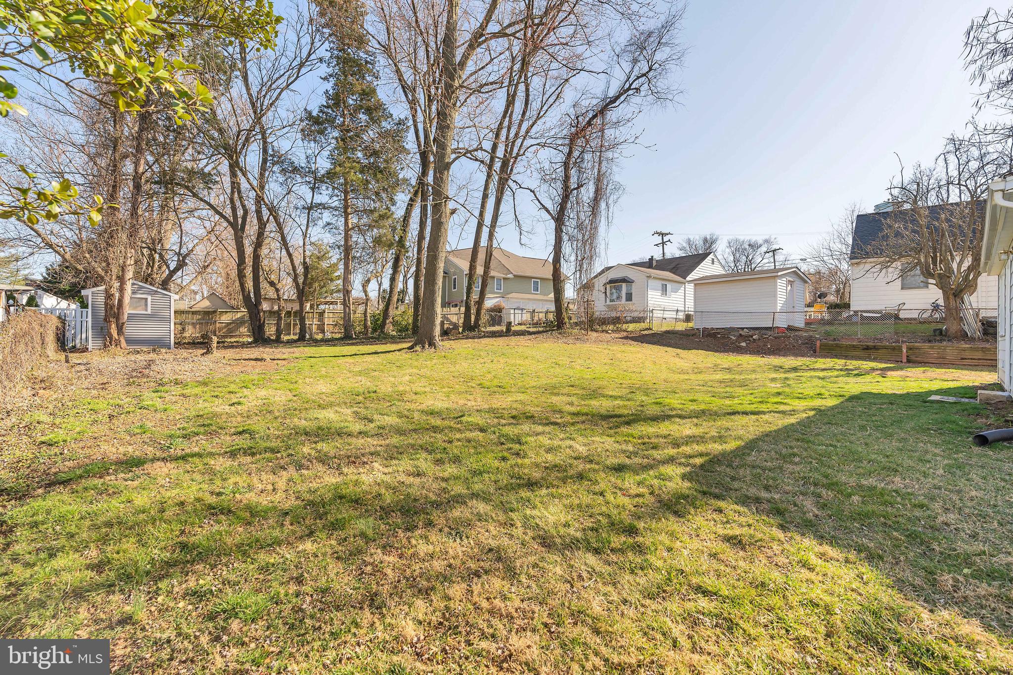 PIMMIT HILLS - Residential Lease