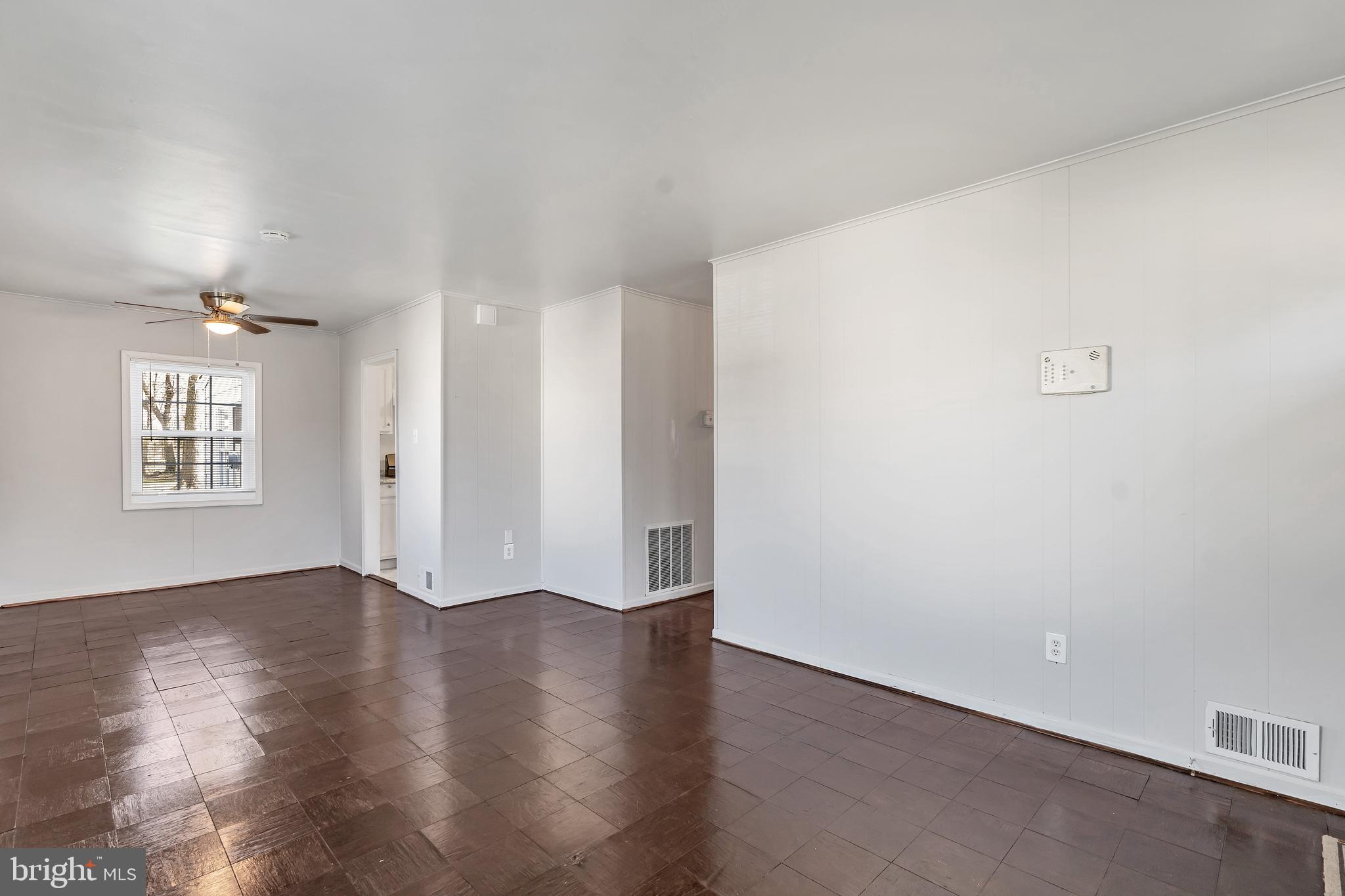 PIMMIT HILLS - Residential Lease