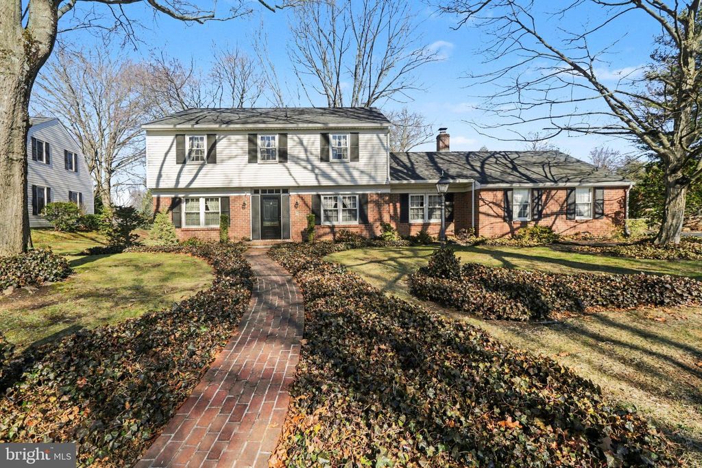 Photo of 2 Plymouth Circle, HERSHEY, PA 17033 (MLS # PADA2057426)