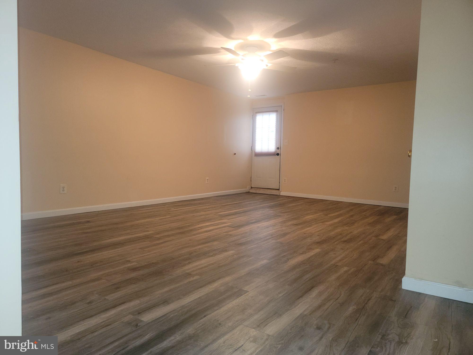 OAK COURT - Residential