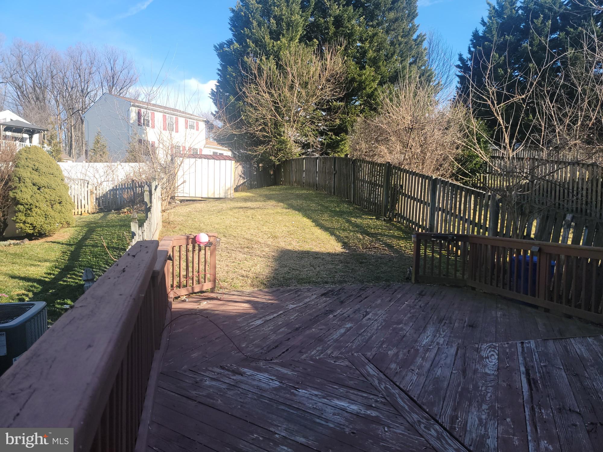 OAK COURT - Residential