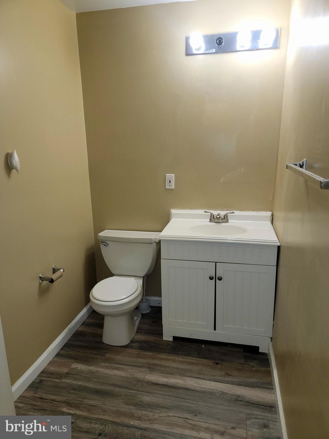 OAK COURT - Residential