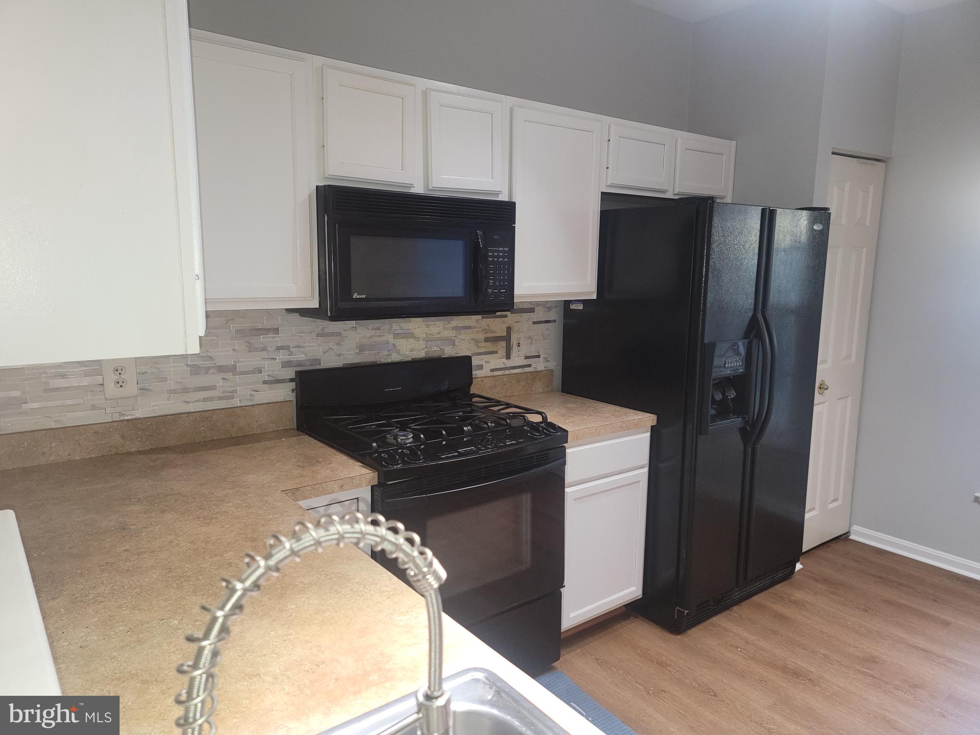 OAK COURT - Residential