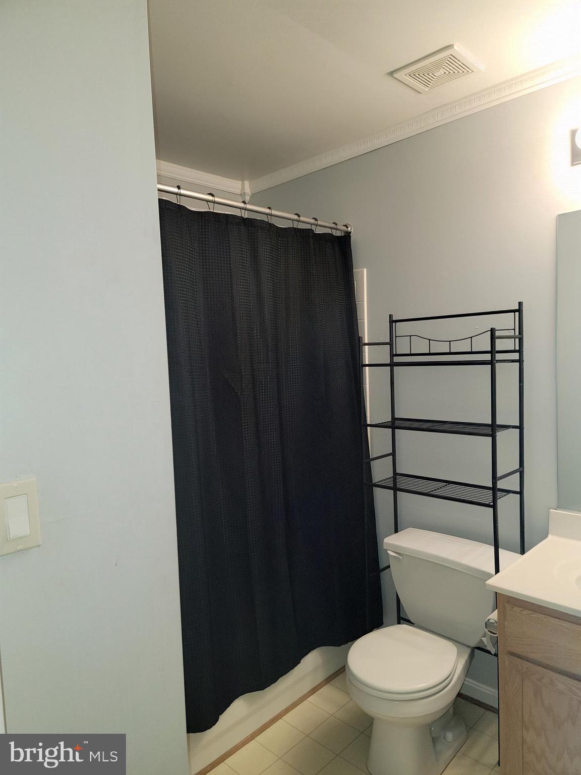 OAK COURT - Residential