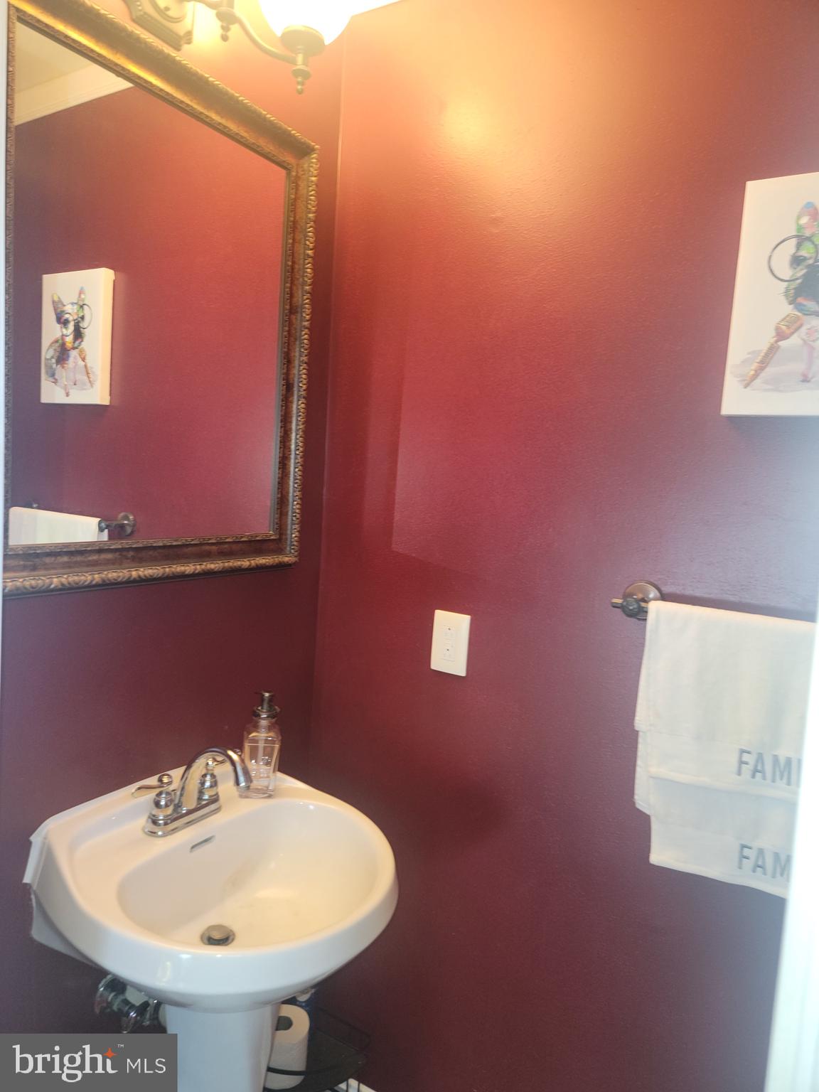 OAK COURT - Residential