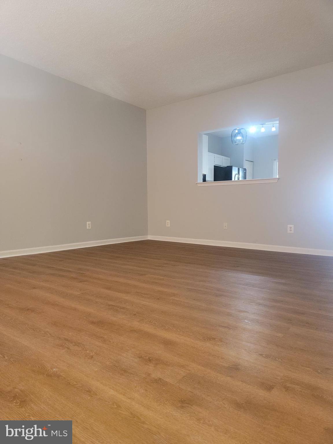 OAK COURT - Residential