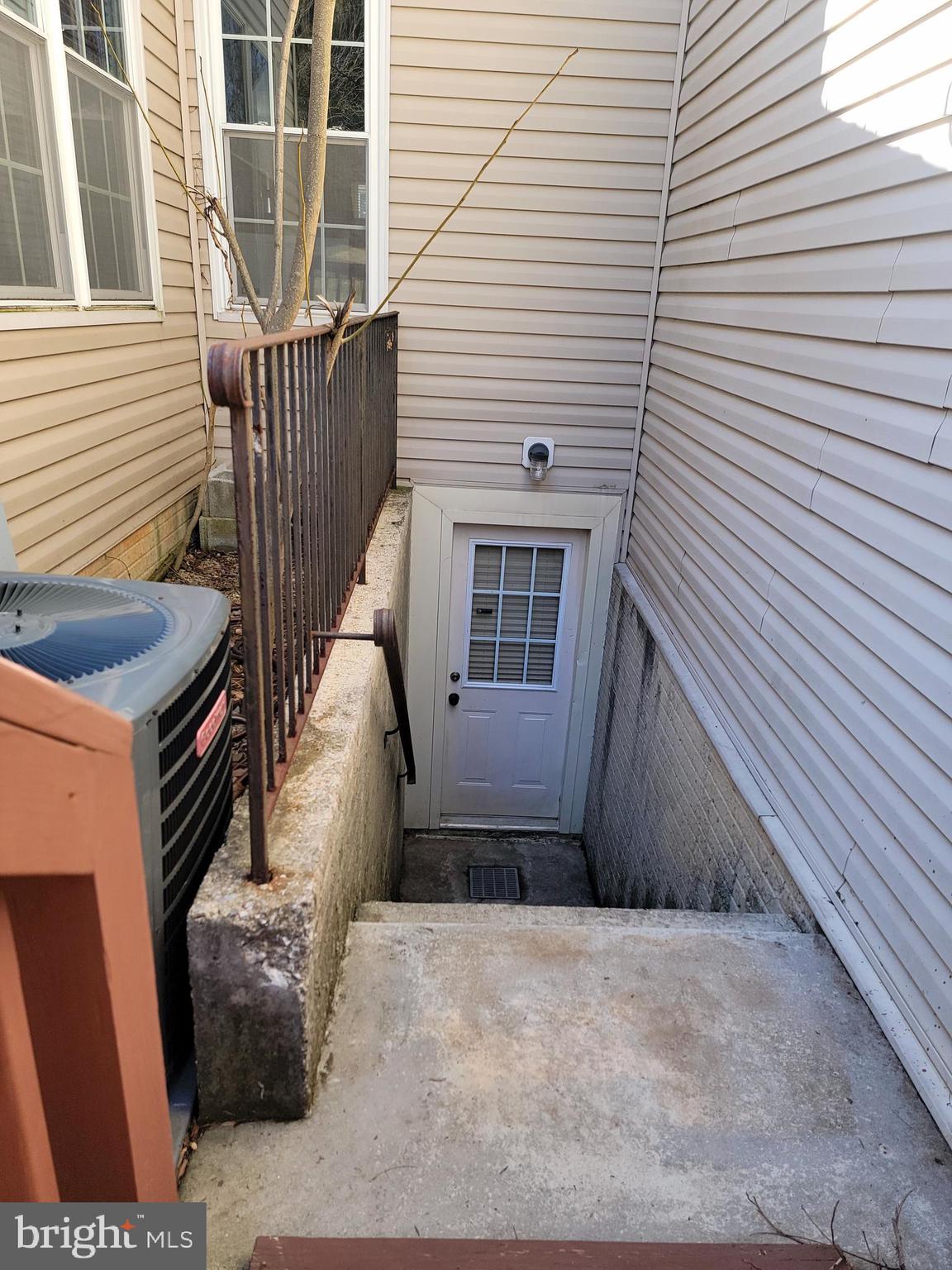 OAK COURT - Residential