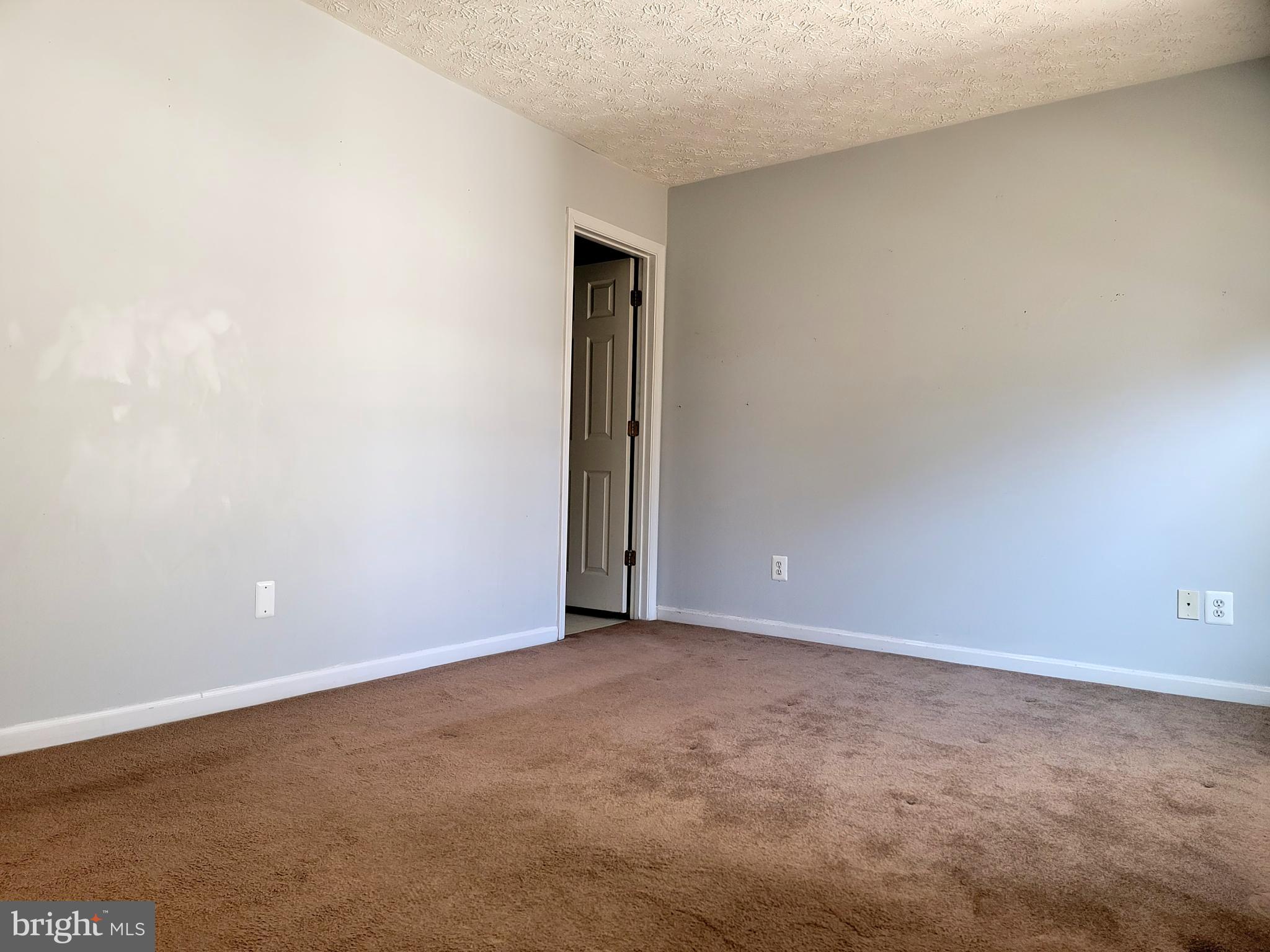 OAK COURT - Residential