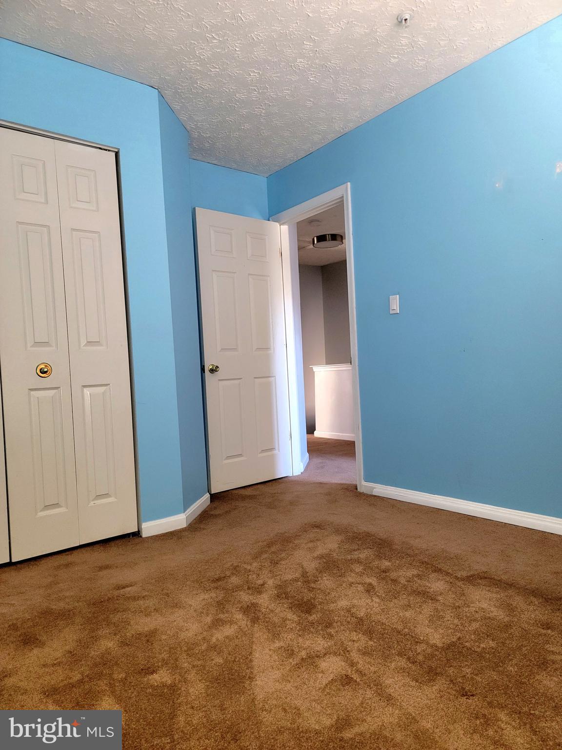 OAK COURT - Residential