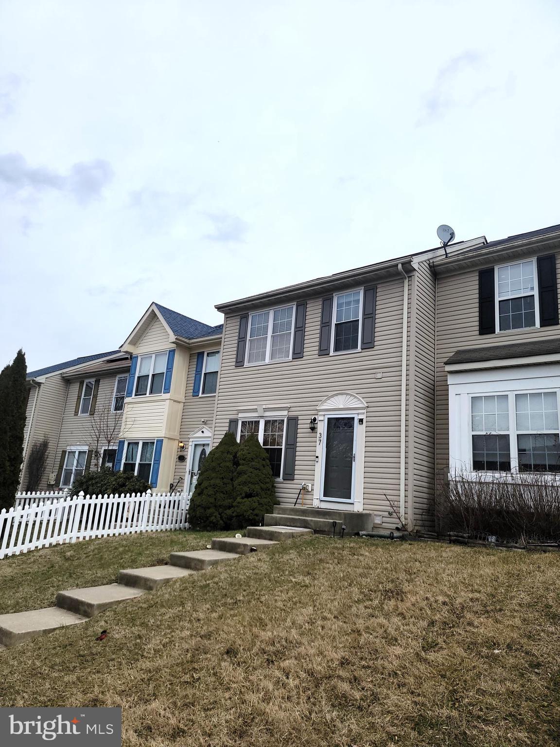 OAK COURT - Residential