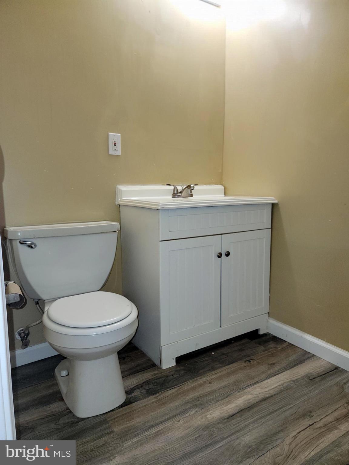 OAK COURT - Residential