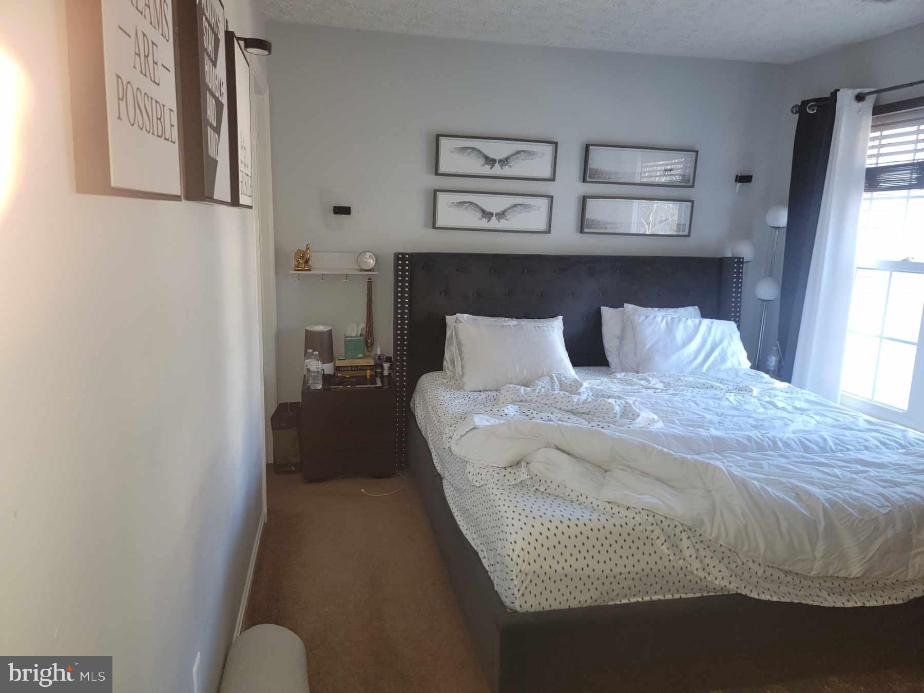 OAK COURT - Residential