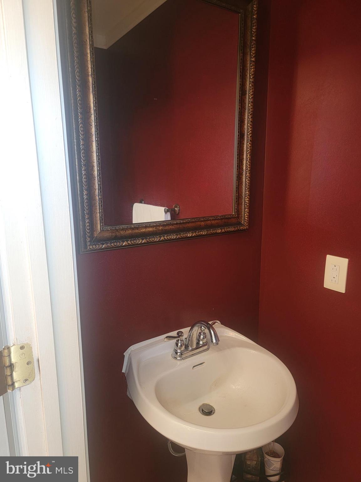 OAK COURT - Residential