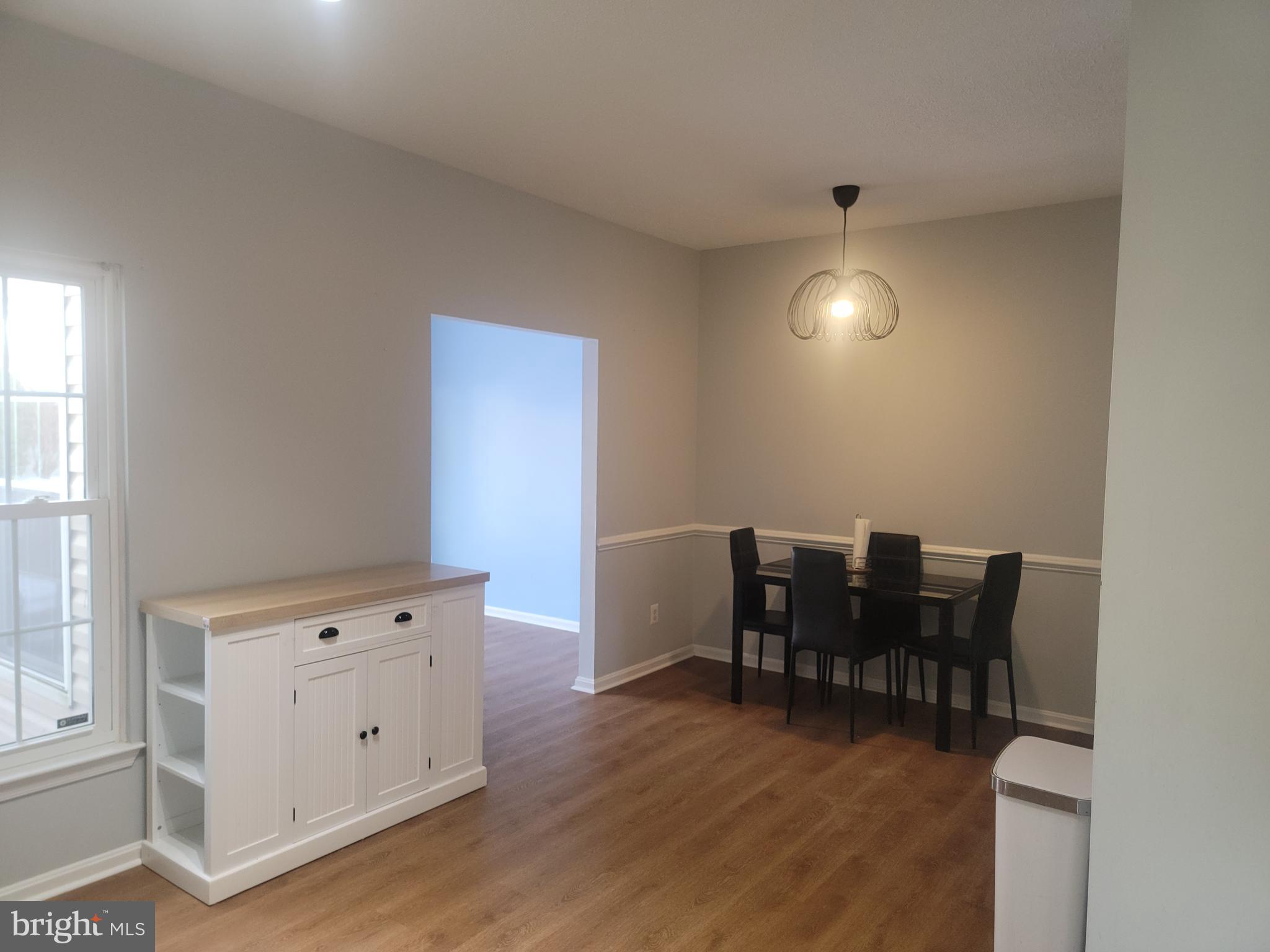 OAK COURT - Residential