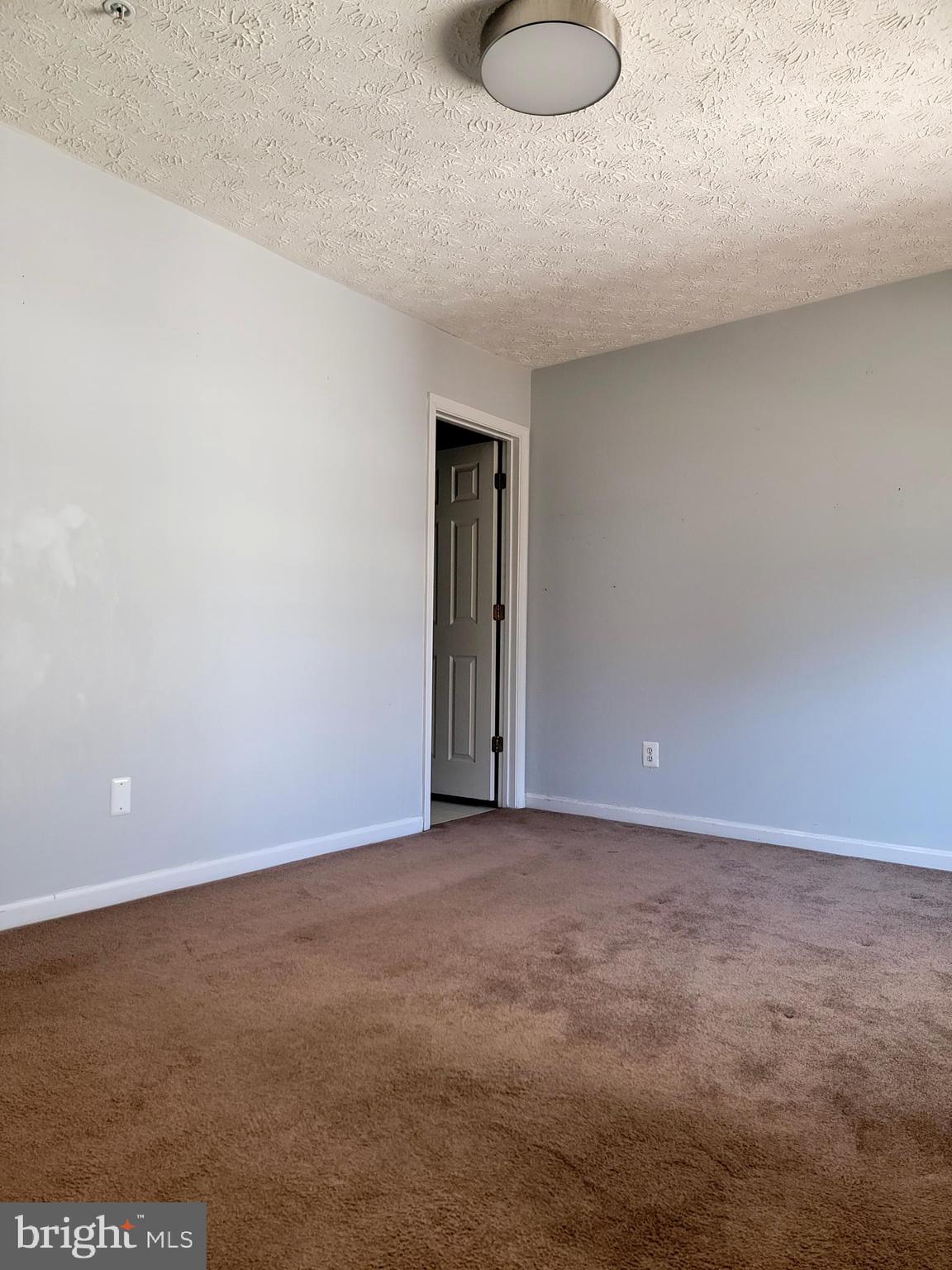 OAK COURT - Residential