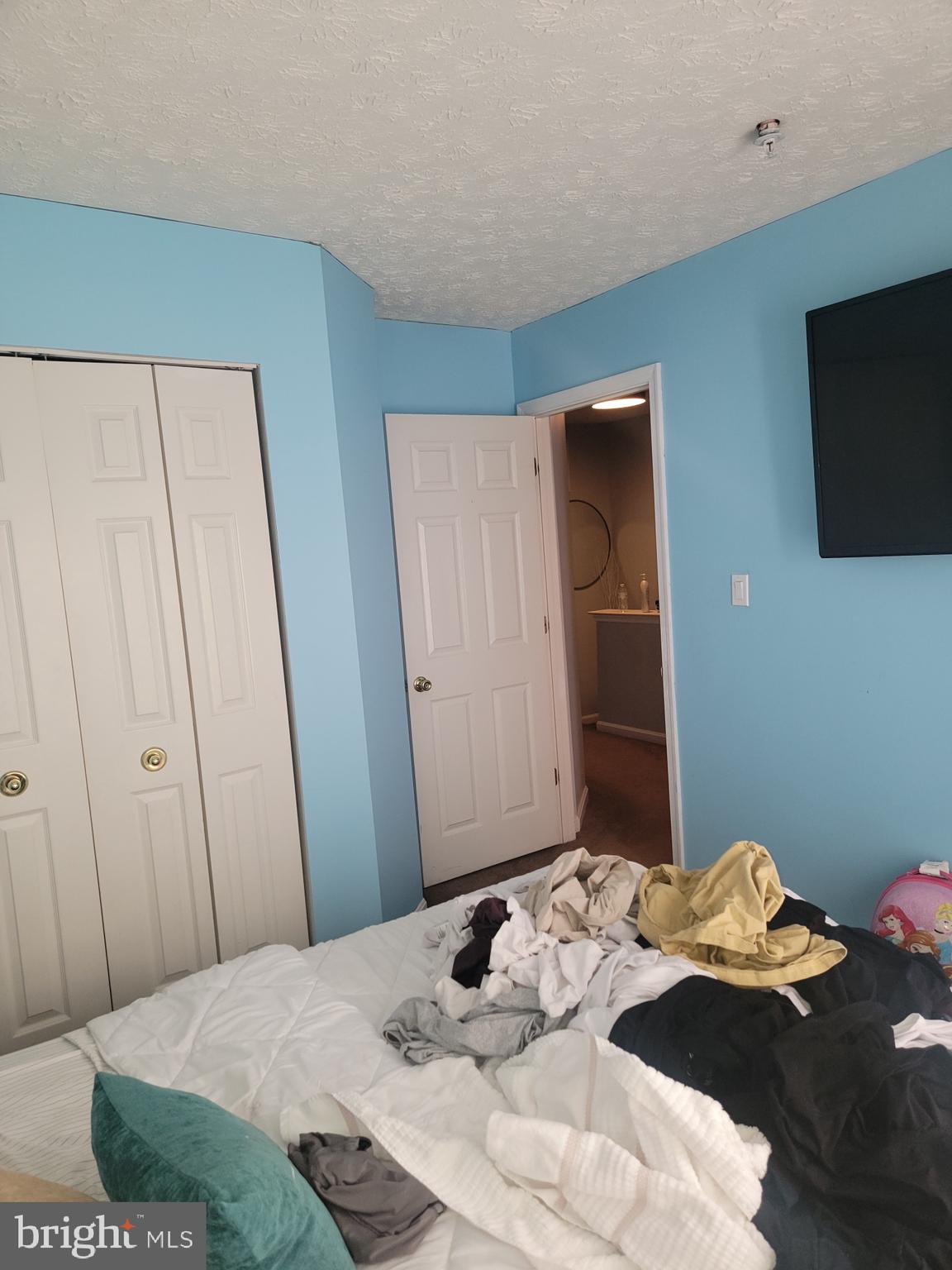 OAK COURT - Residential