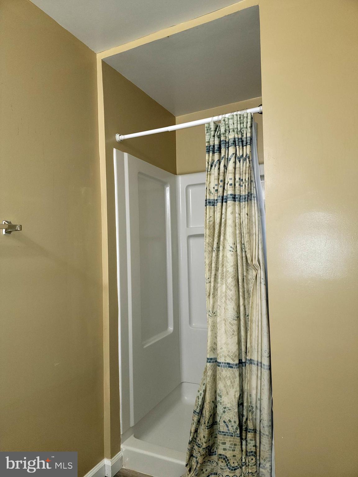 OAK COURT - Residential