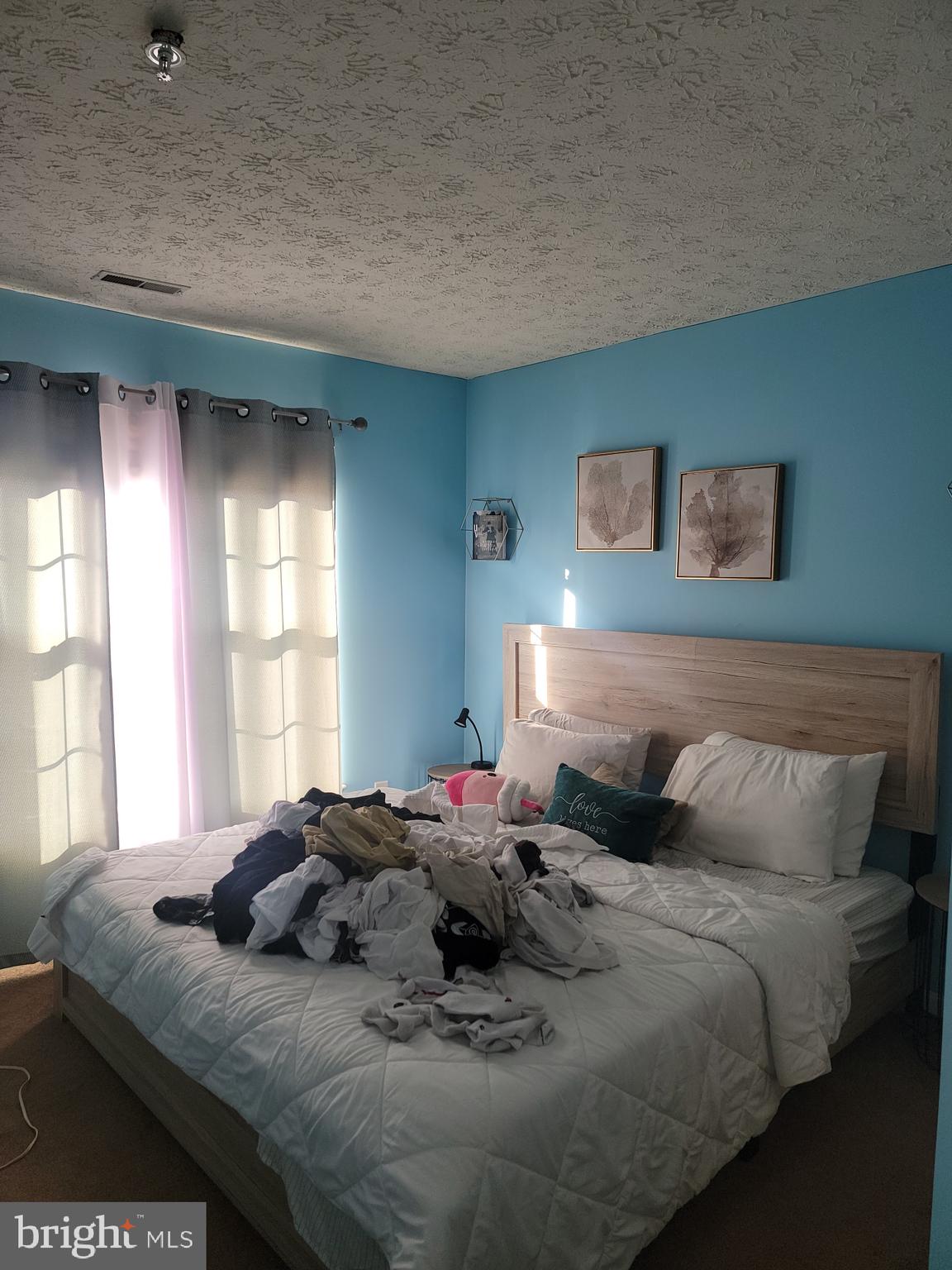 OAK COURT - Residential