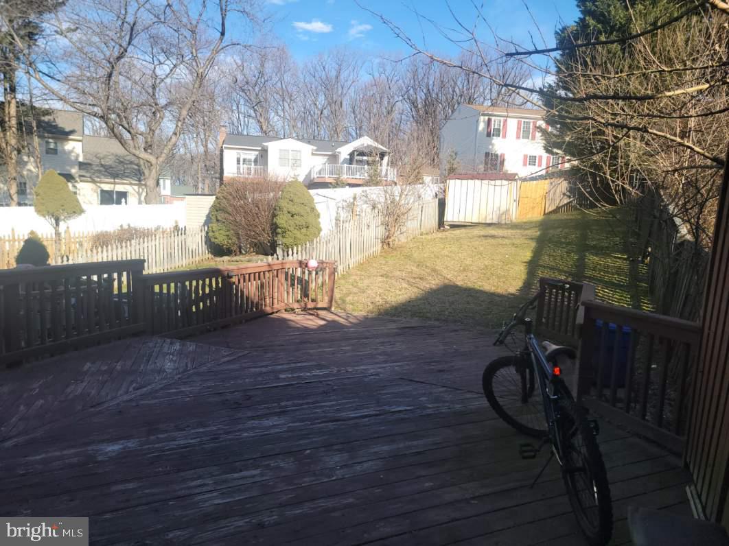 OAK COURT - Residential