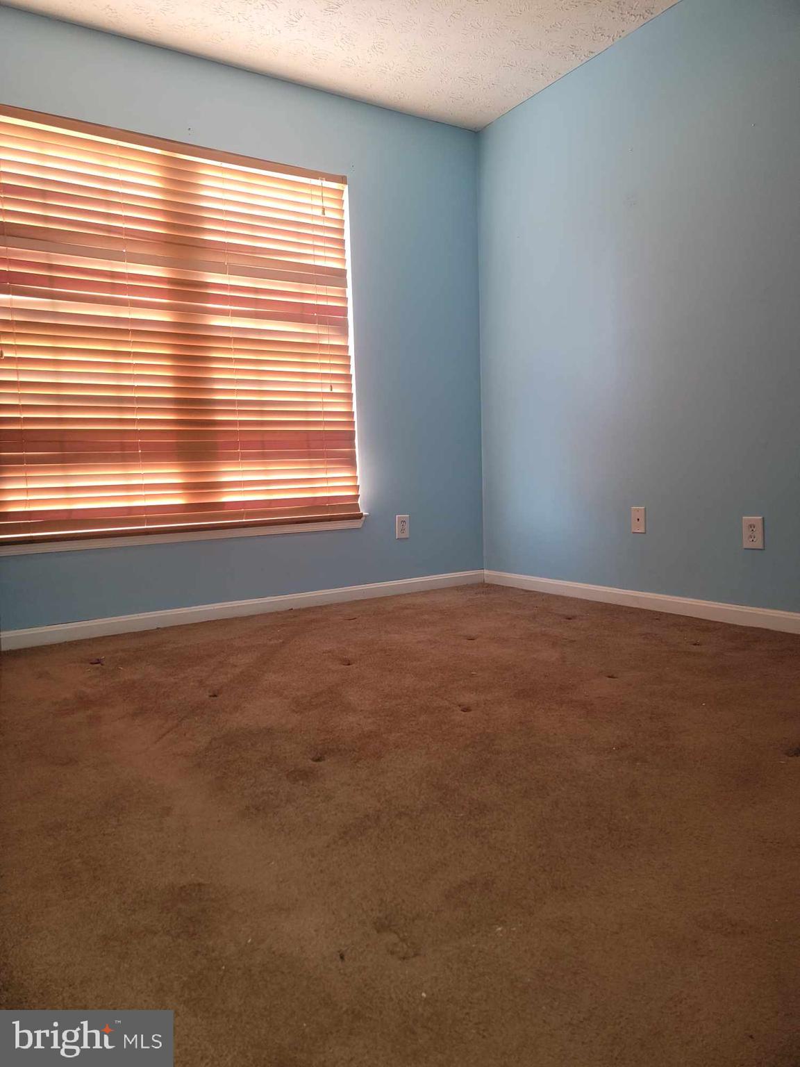 OAK COURT - Residential