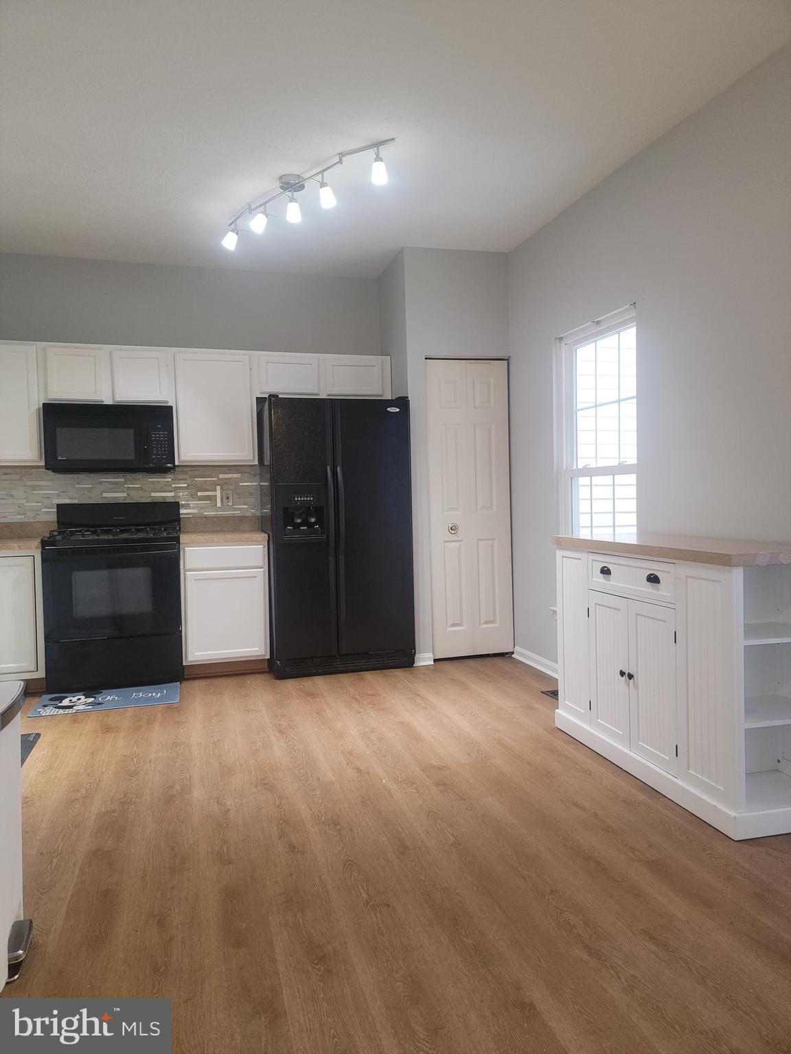 OAK COURT - Residential