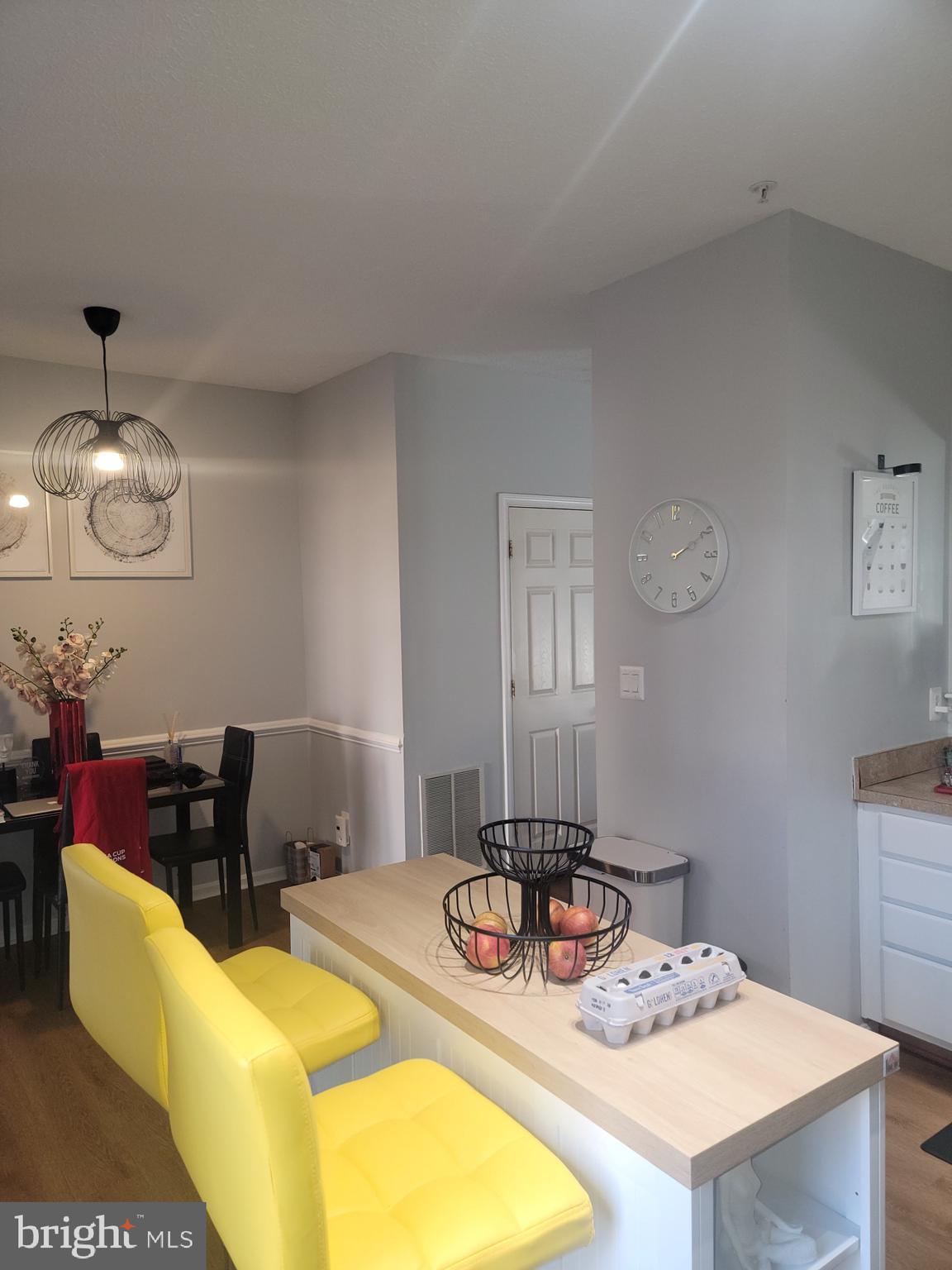 OAK COURT - Residential