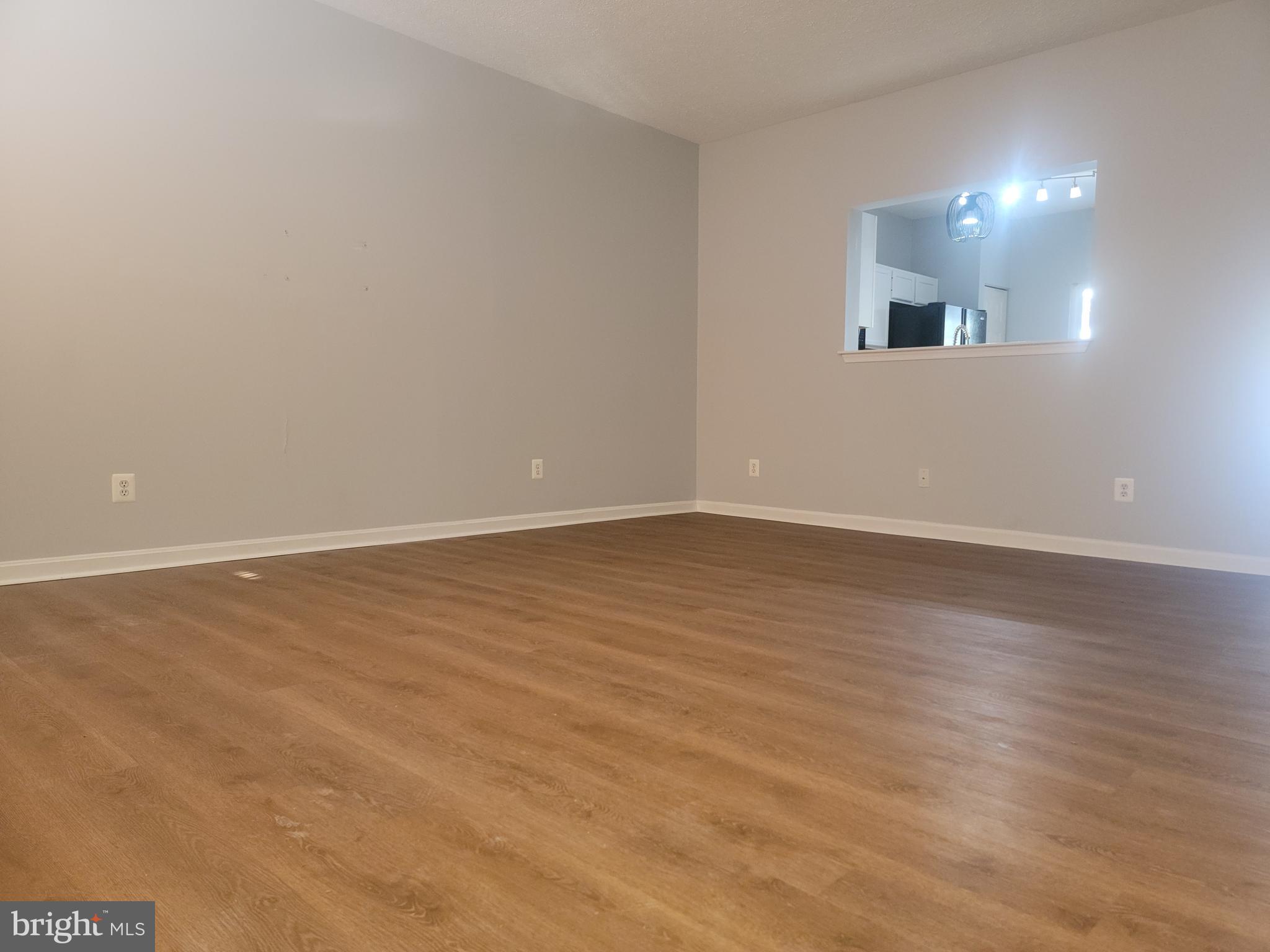 OAK COURT - Residential