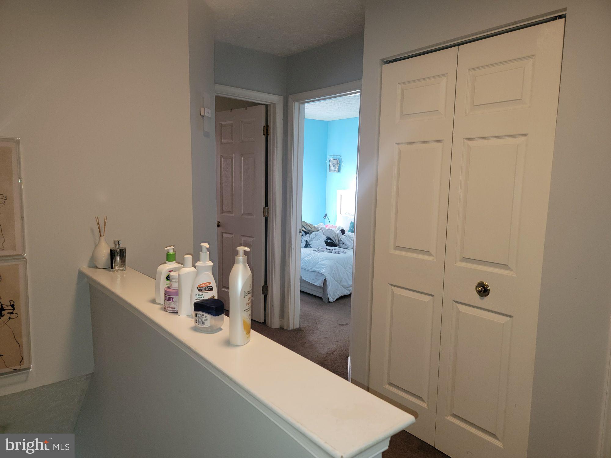 OAK COURT - Residential