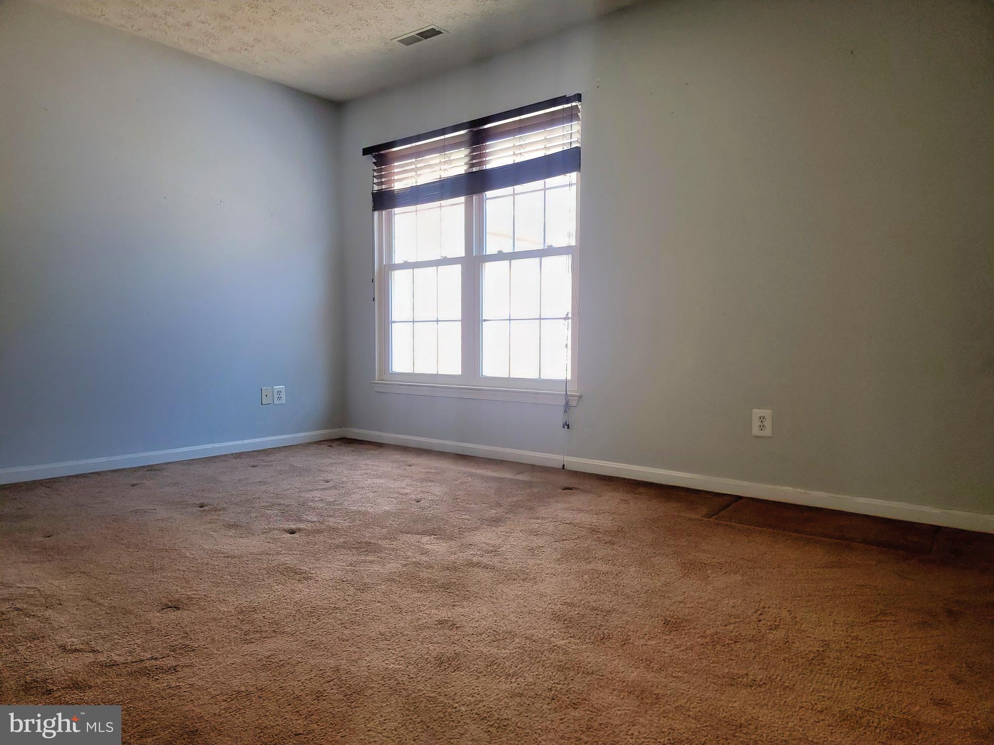 OAK COURT - Residential