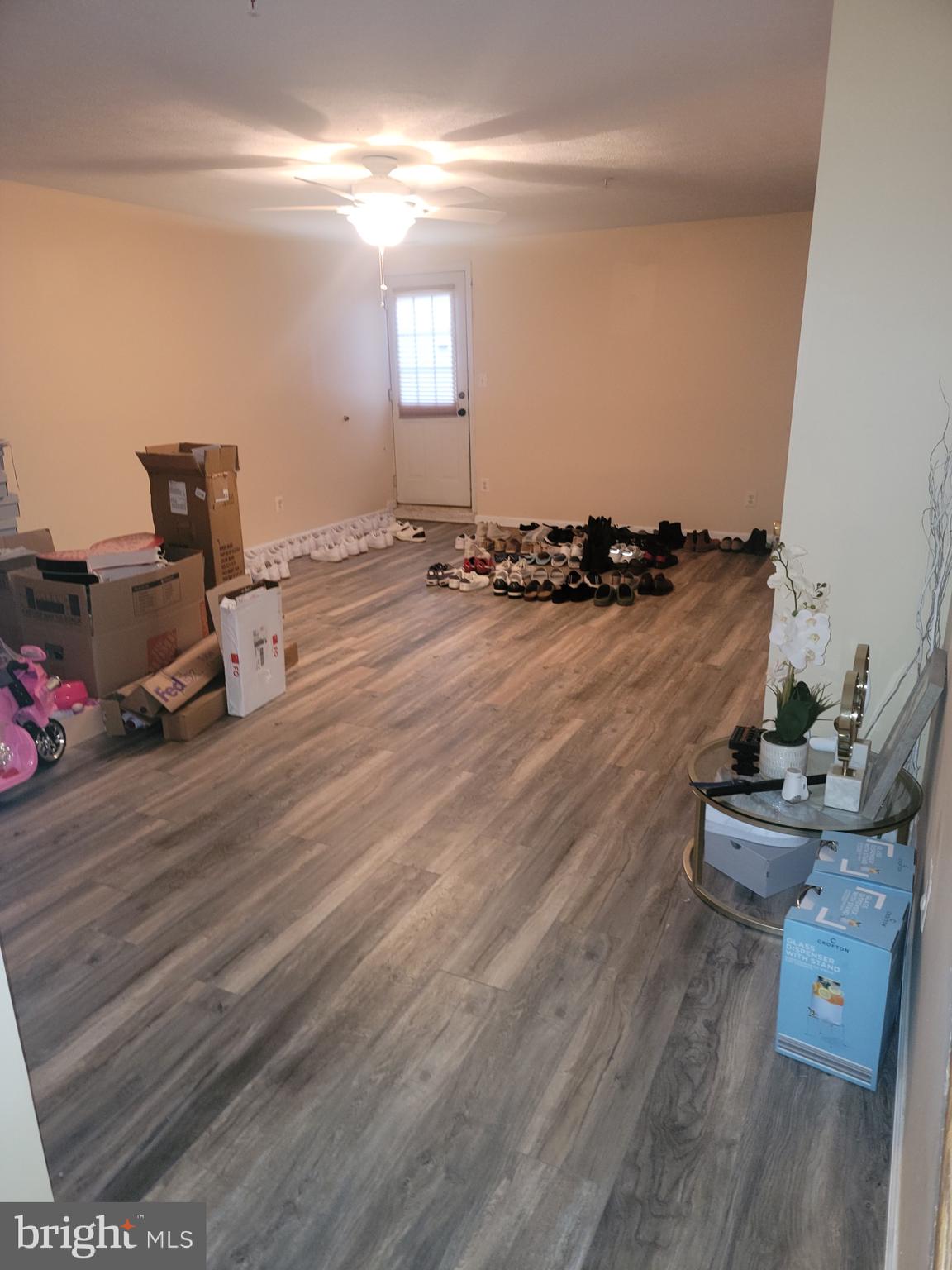 OAK COURT - Residential