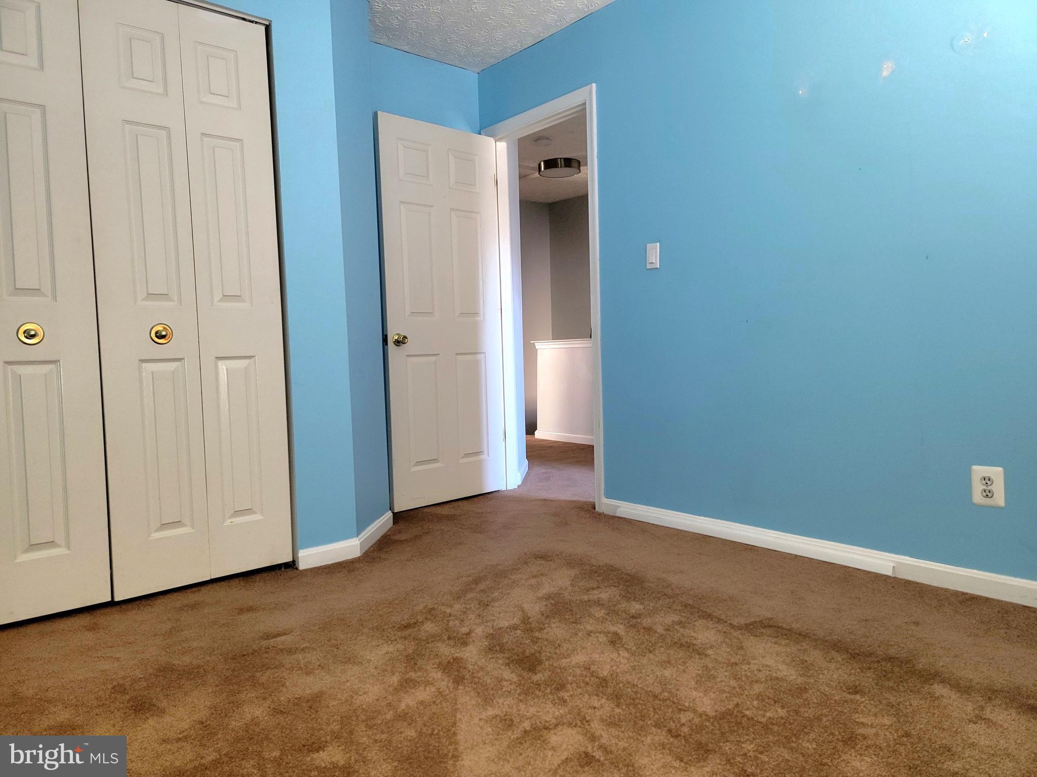 OAK COURT - Residential