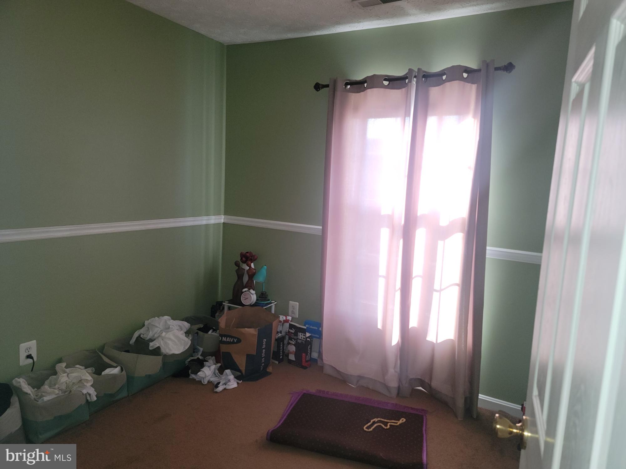 OAK COURT - Residential