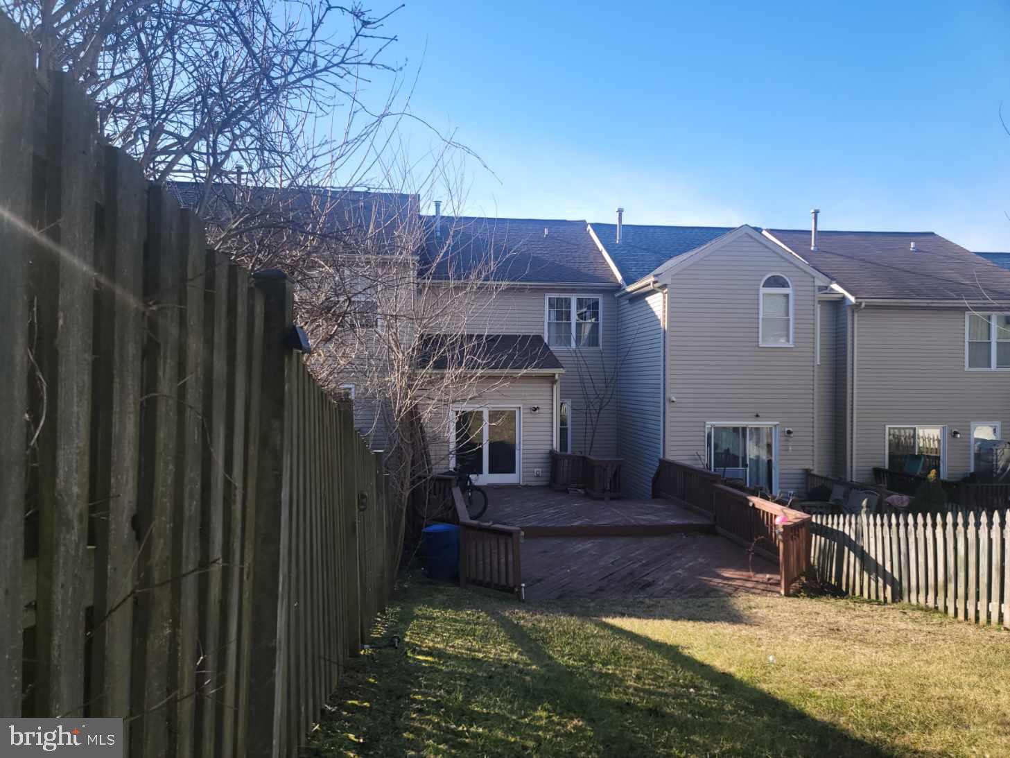 OAK COURT - Residential