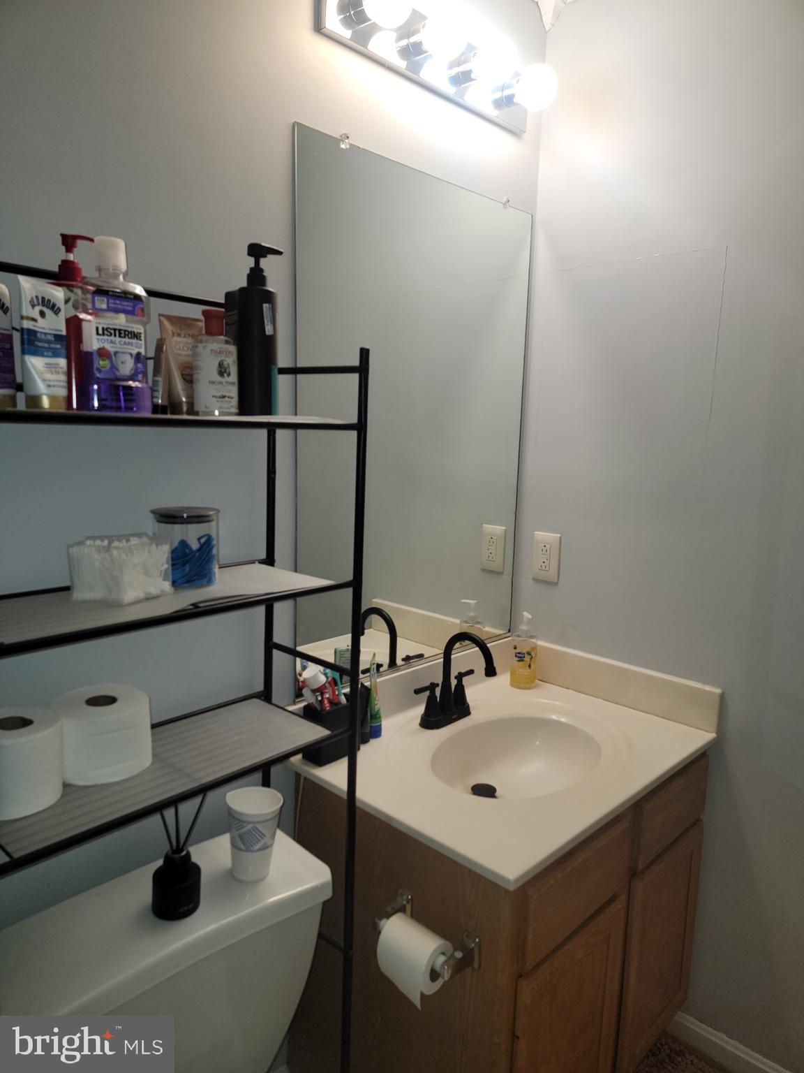 OAK COURT - Residential