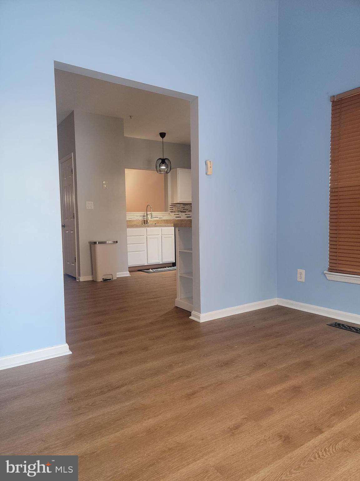 OAK COURT - Residential