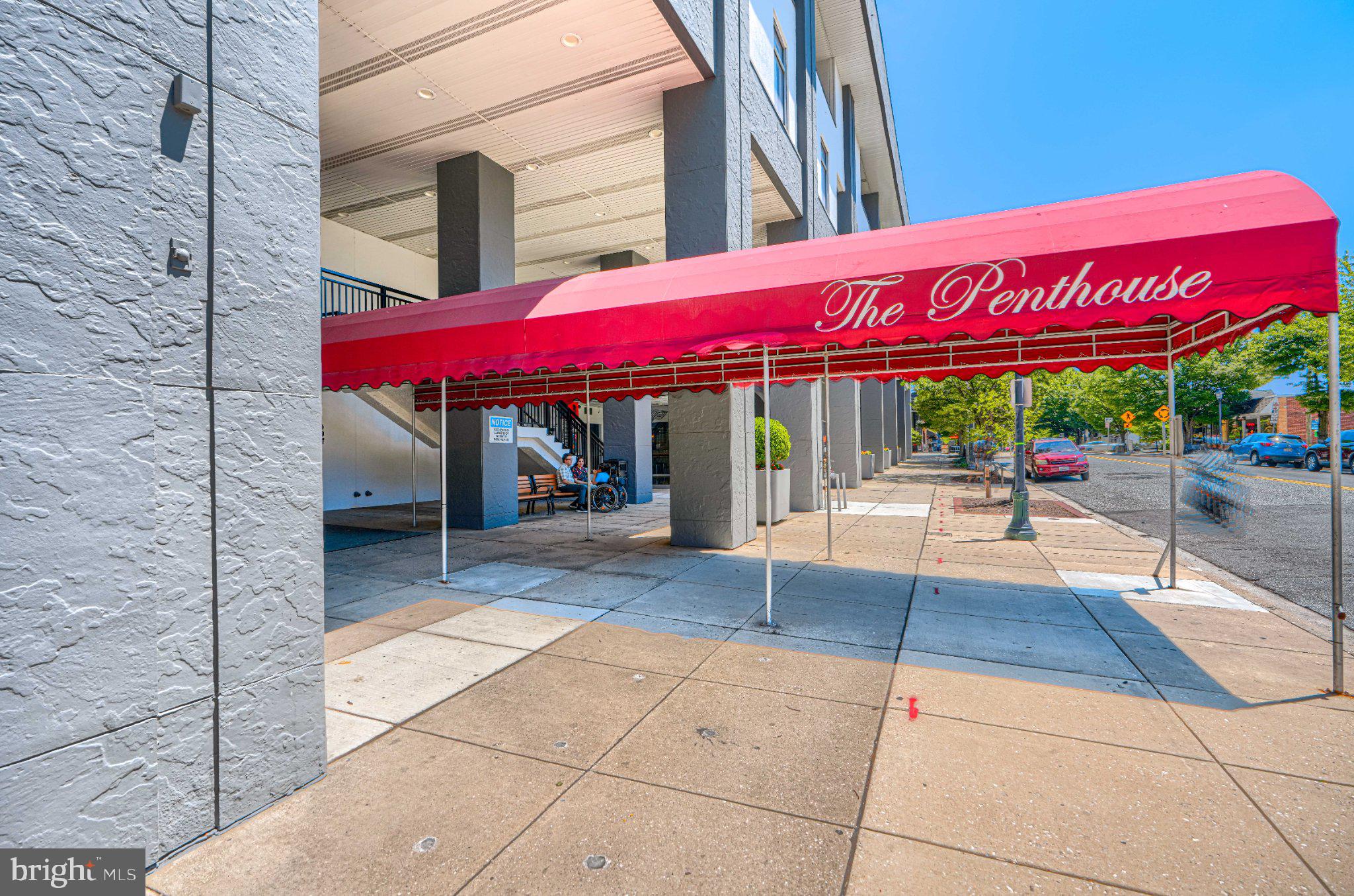 28 ALLEGHENY AVENUE 808