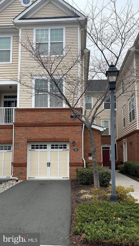 Condo For Sale - 43031 Foxtrail Woods Terrace #106<br/> ASHBURN, VA 20148