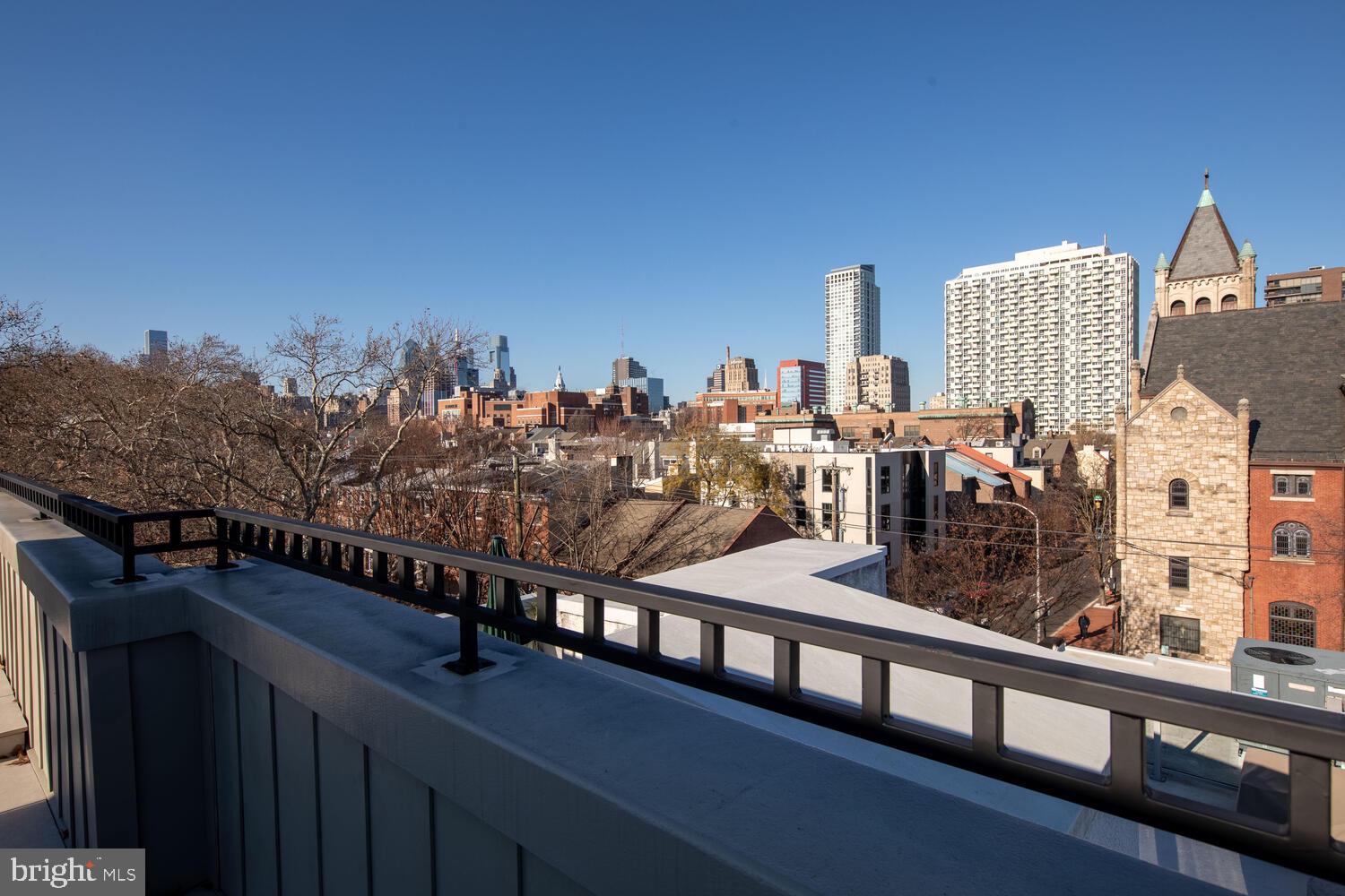 SOCIETY HILL - Residential