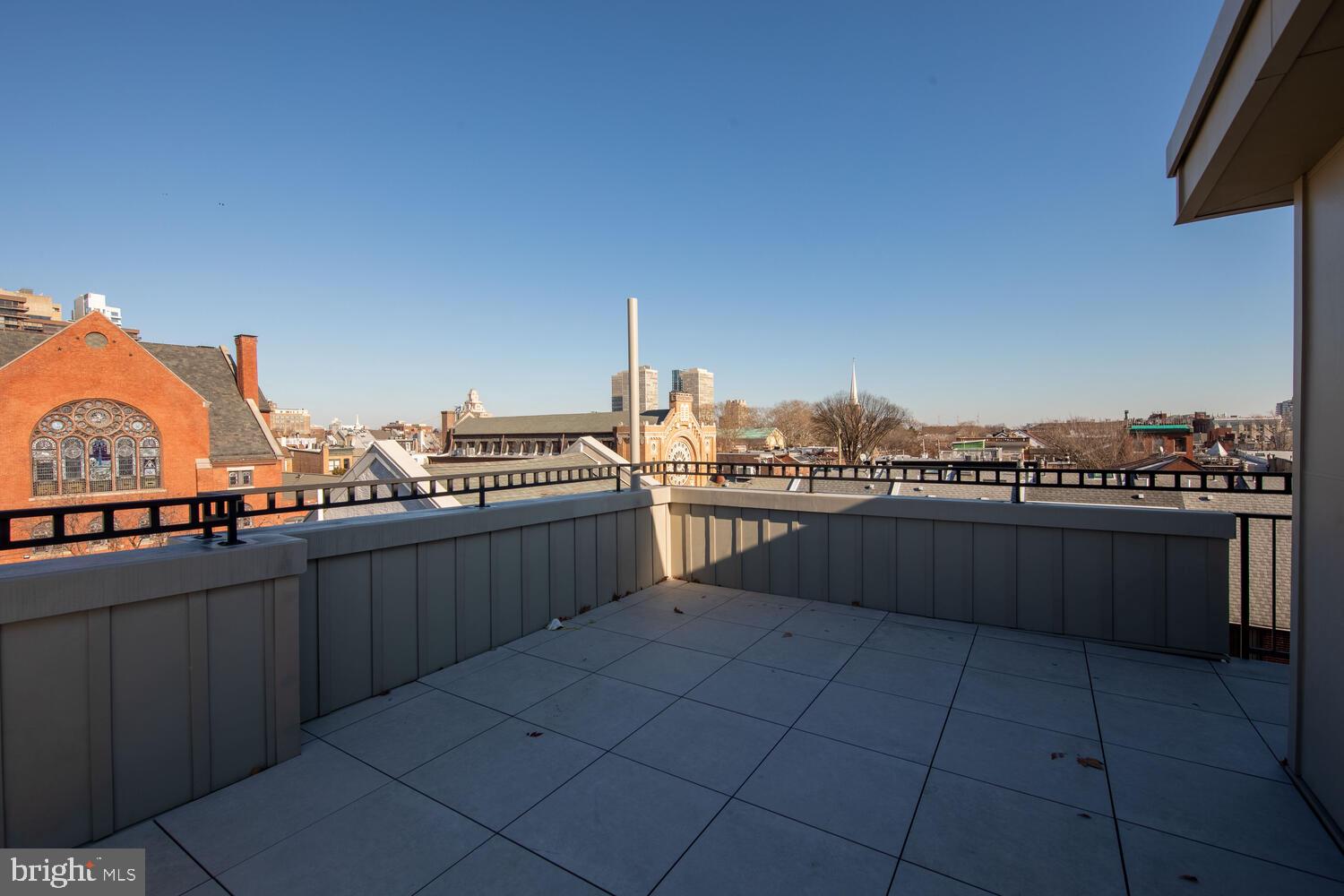 SOCIETY HILL - Residential