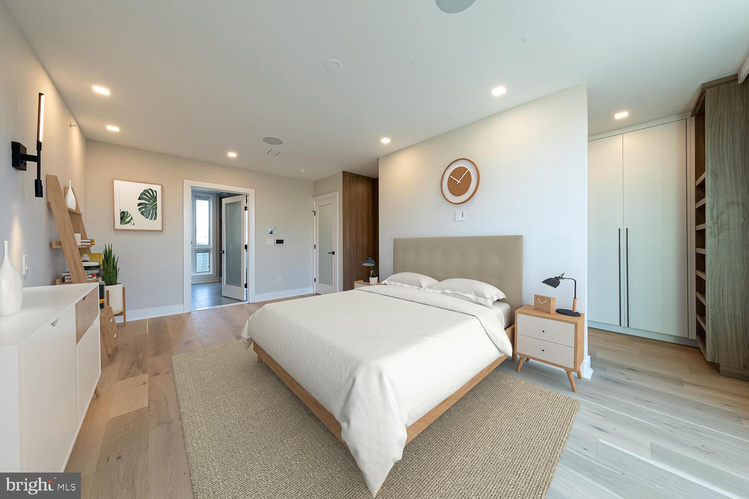 SOCIETY HILL - Residential