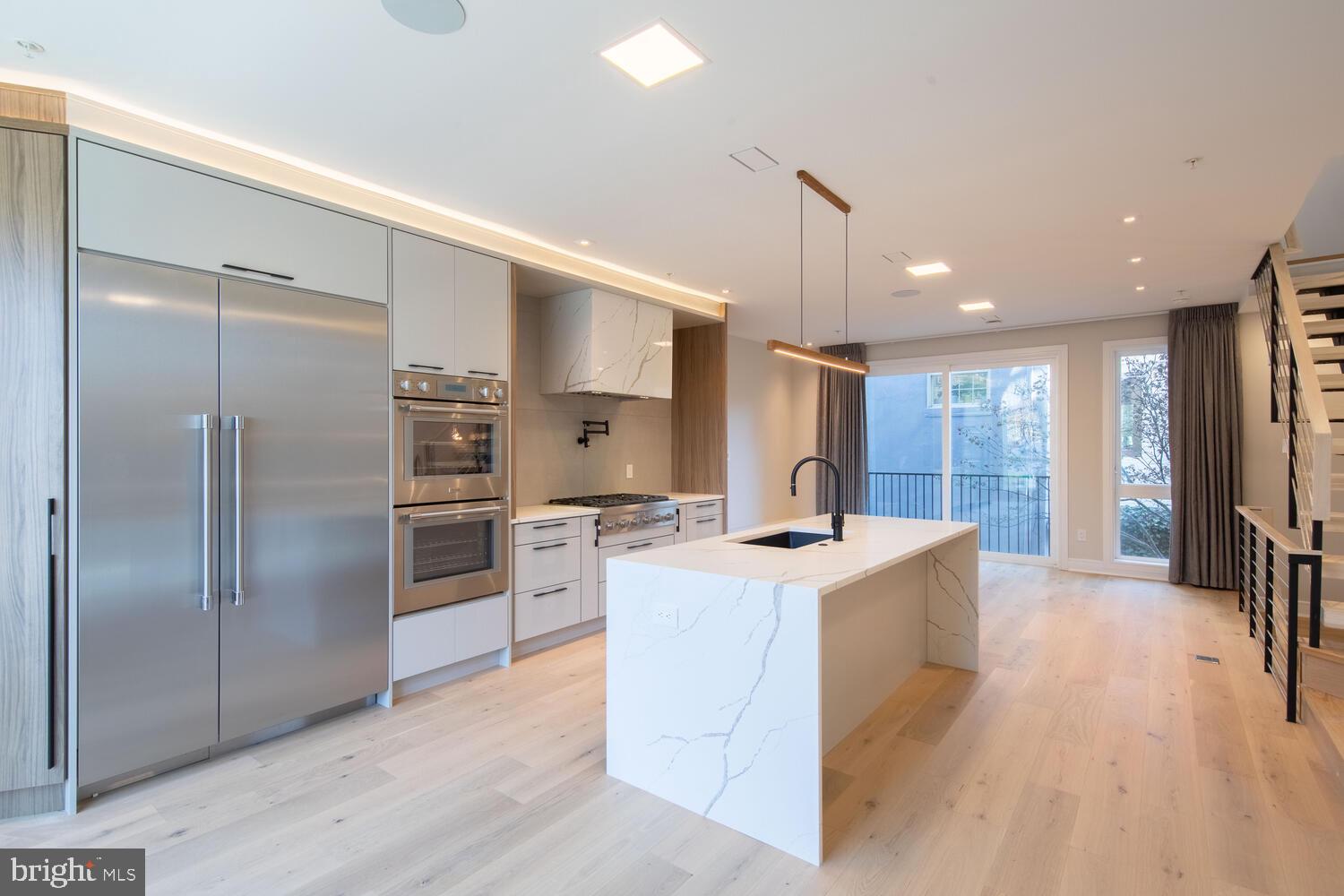 SOCIETY HILL - Residential