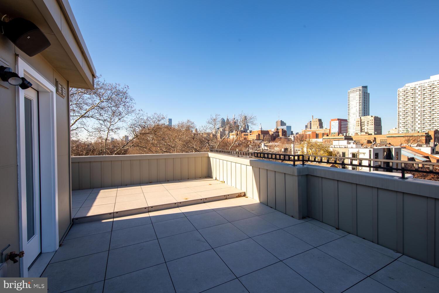 SOCIETY HILL - Residential