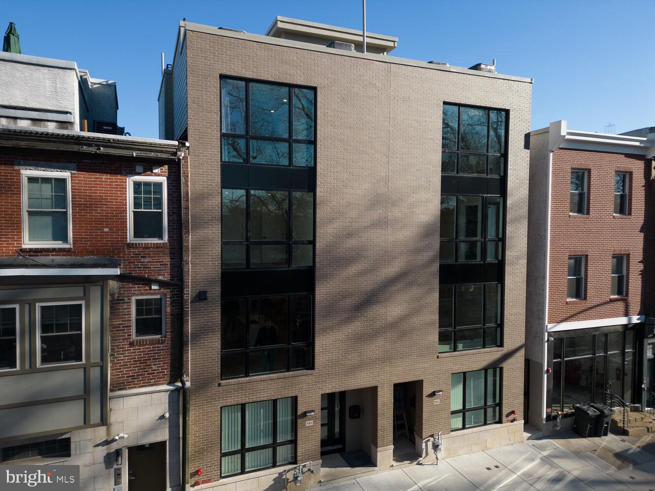 SOCIETY HILL - Residential