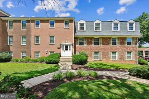 Condo For Sale - 740 Quince Orchard Boulevard #102<br/> Montgomery County, GAITHERSBURG, MD 20878