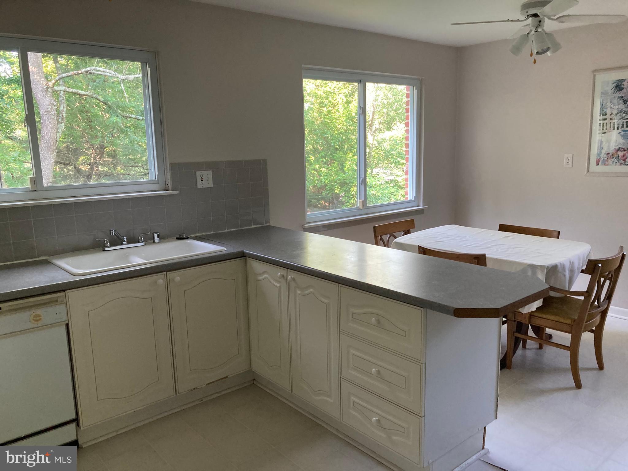 306 CHARLTON COURT